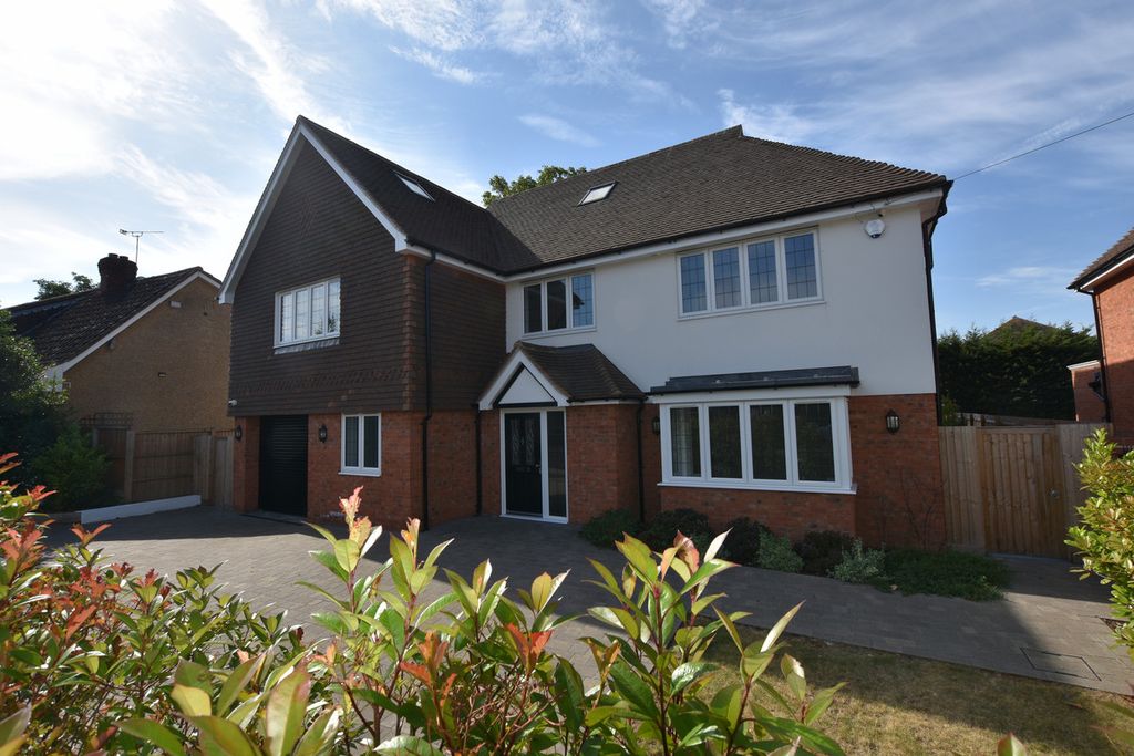 Property photo 2 of 23