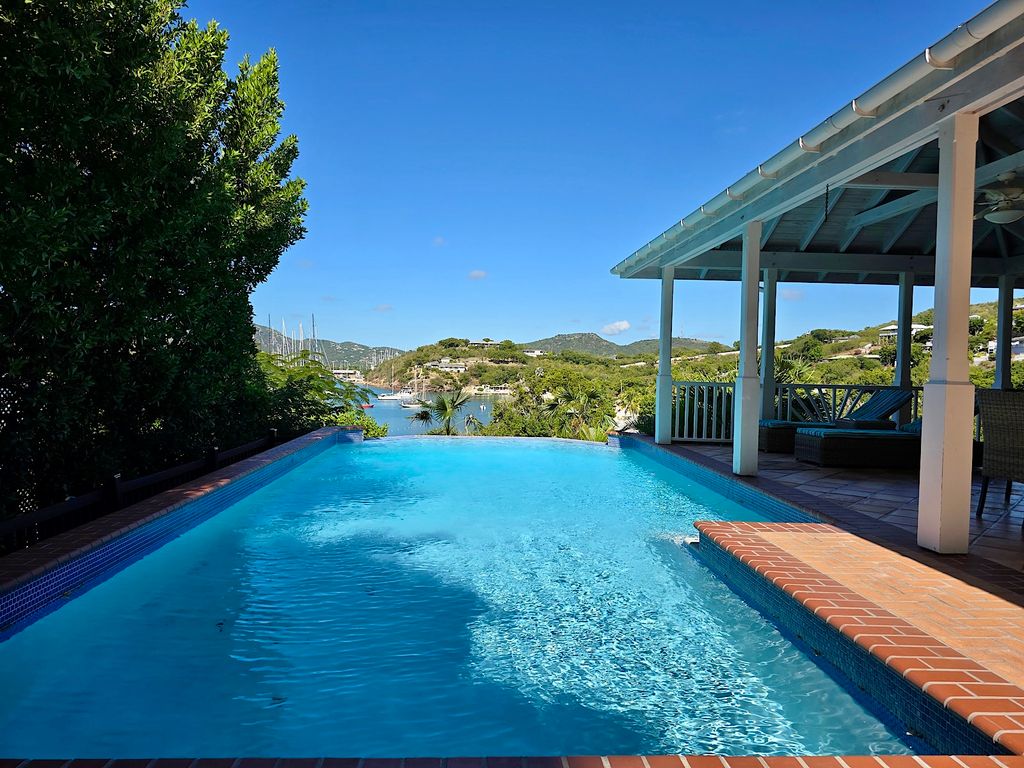 Property photo 1 of 41