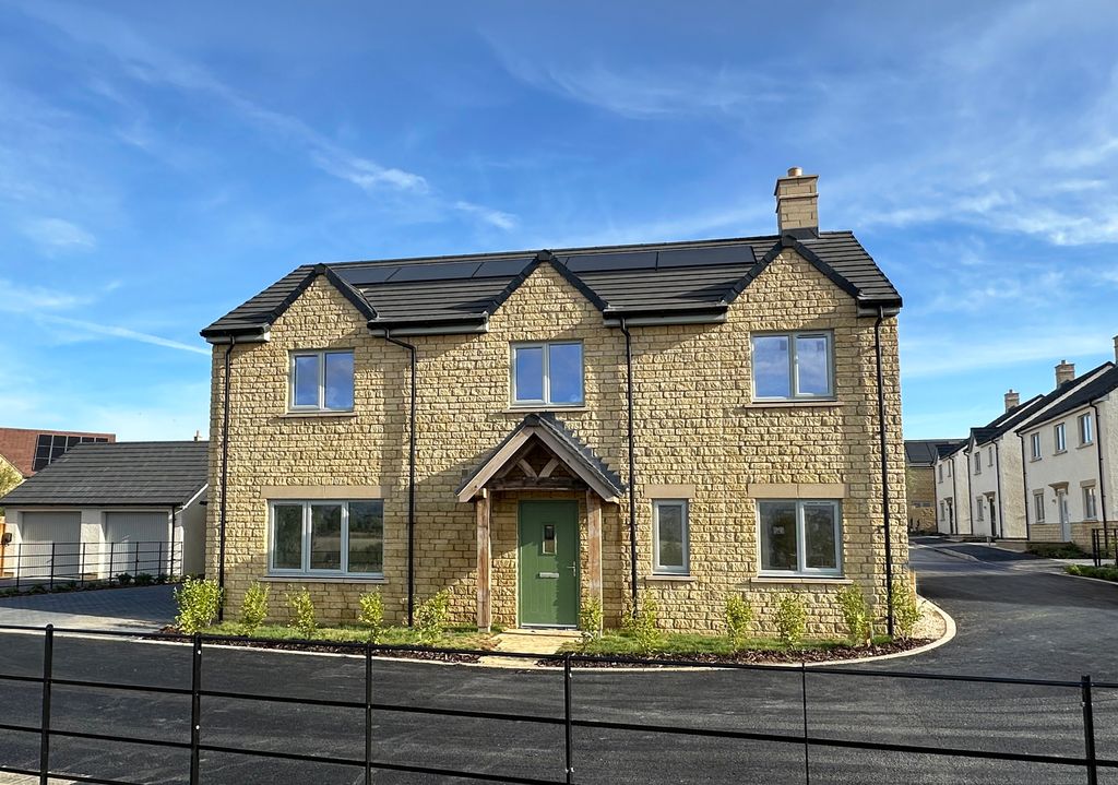 Property photo 1 of 31