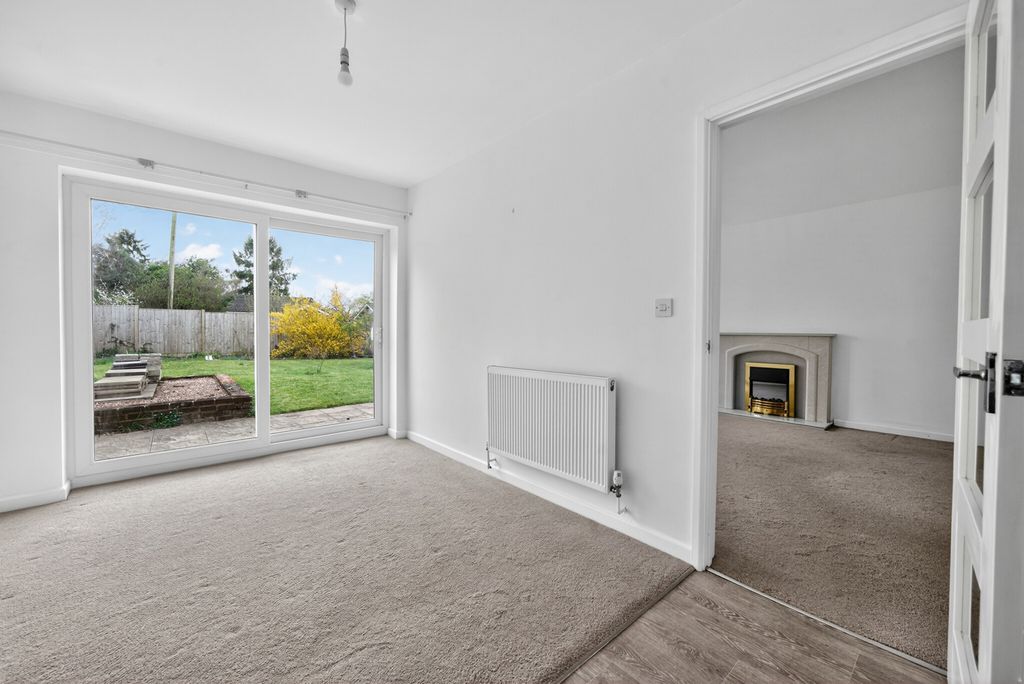 Property photo 2 of 13 1434589-12-69c577...