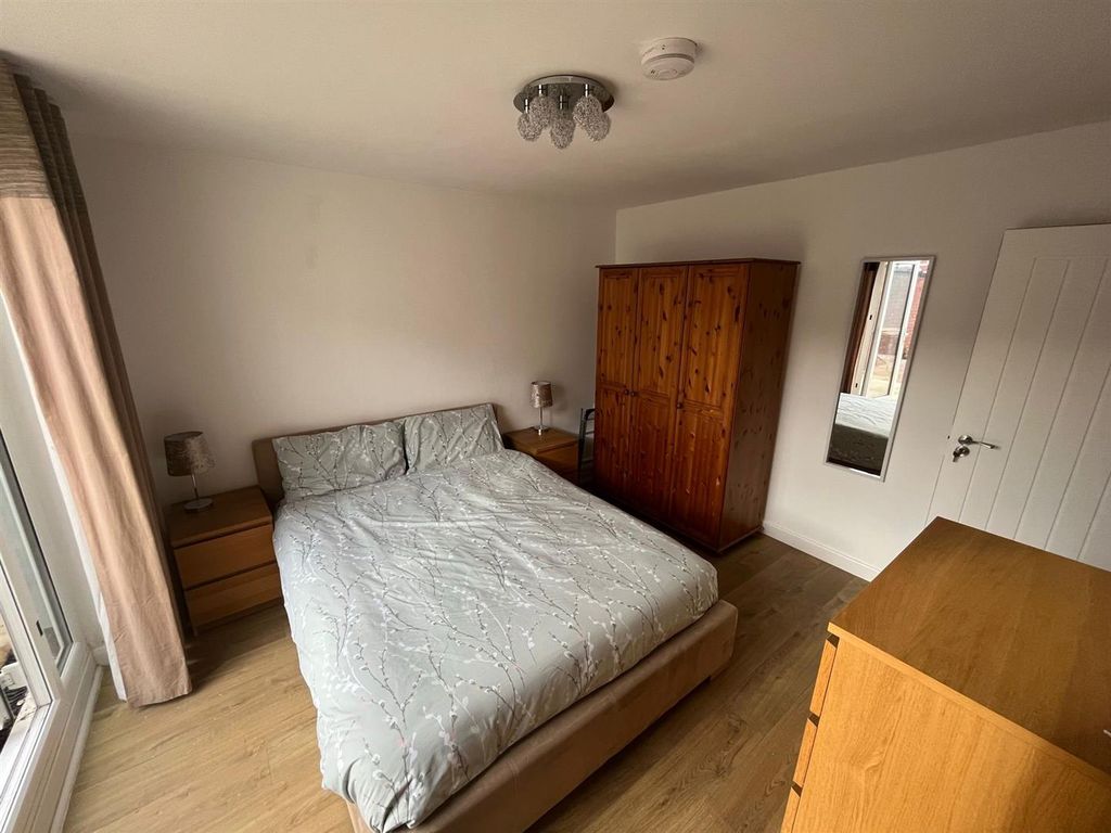 Property photo 2 of 8 1000049267.Jpg