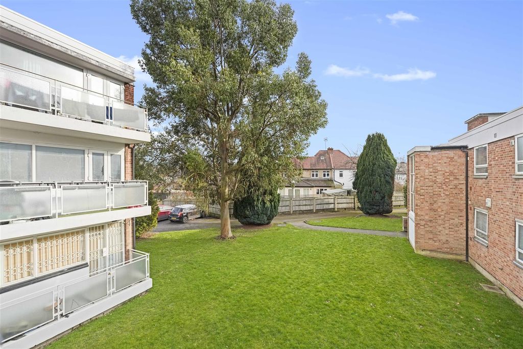 Property photo 1 of 9