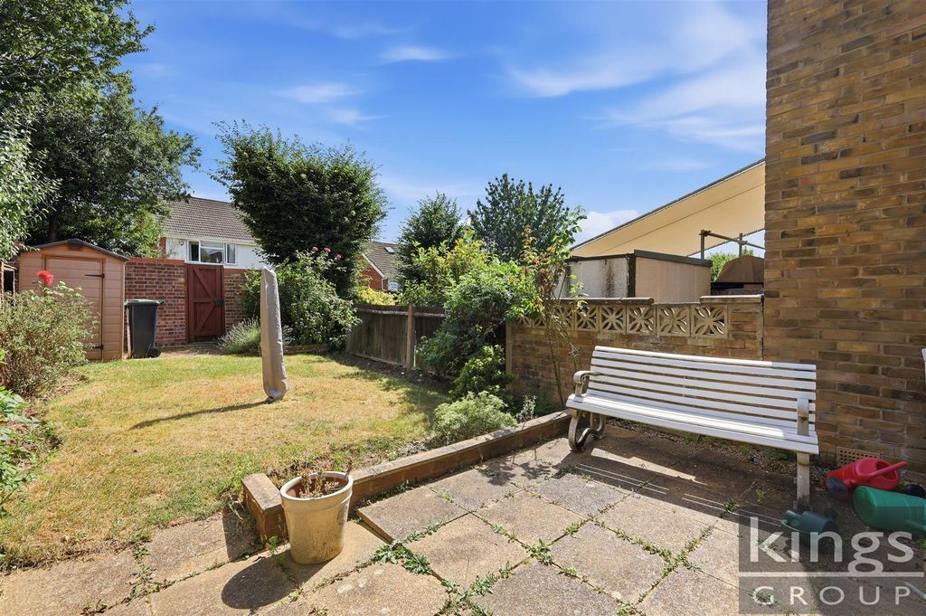 Property photo 3 of 27