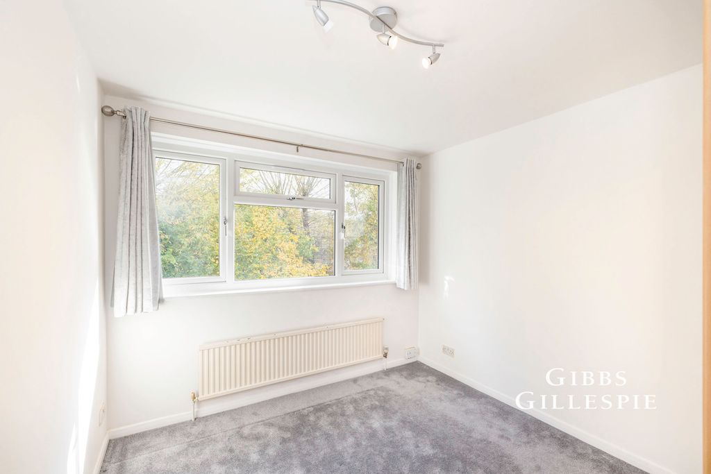 Property photo 3 of 10 Photo