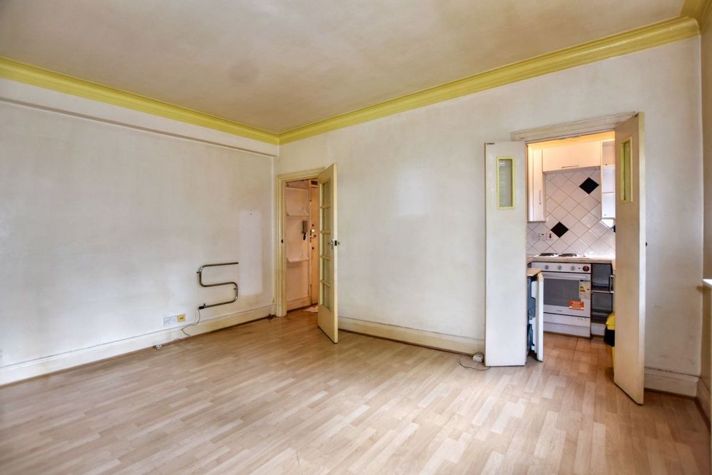 Property photo 3 of 8