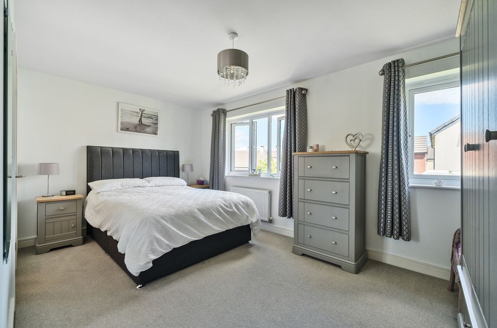 Property photo 1 of 22 1300724-21-683Db3...