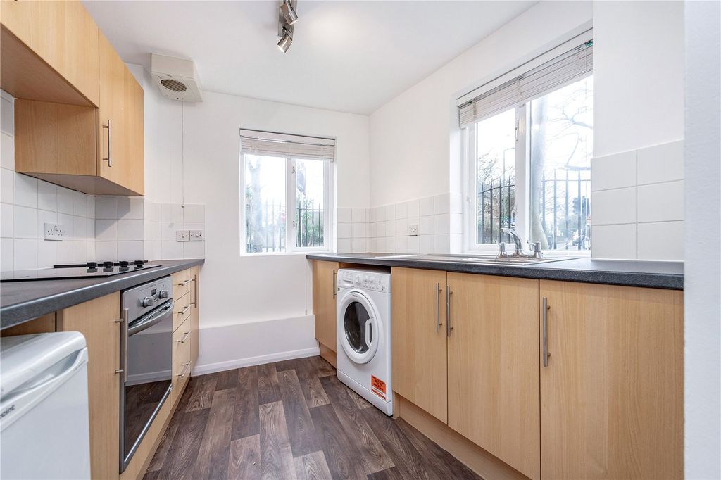 Property photo 3 of 9 Picture No. 25