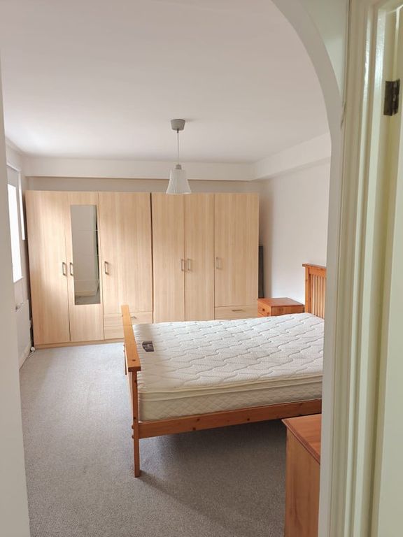 Property photo 2 of 5
