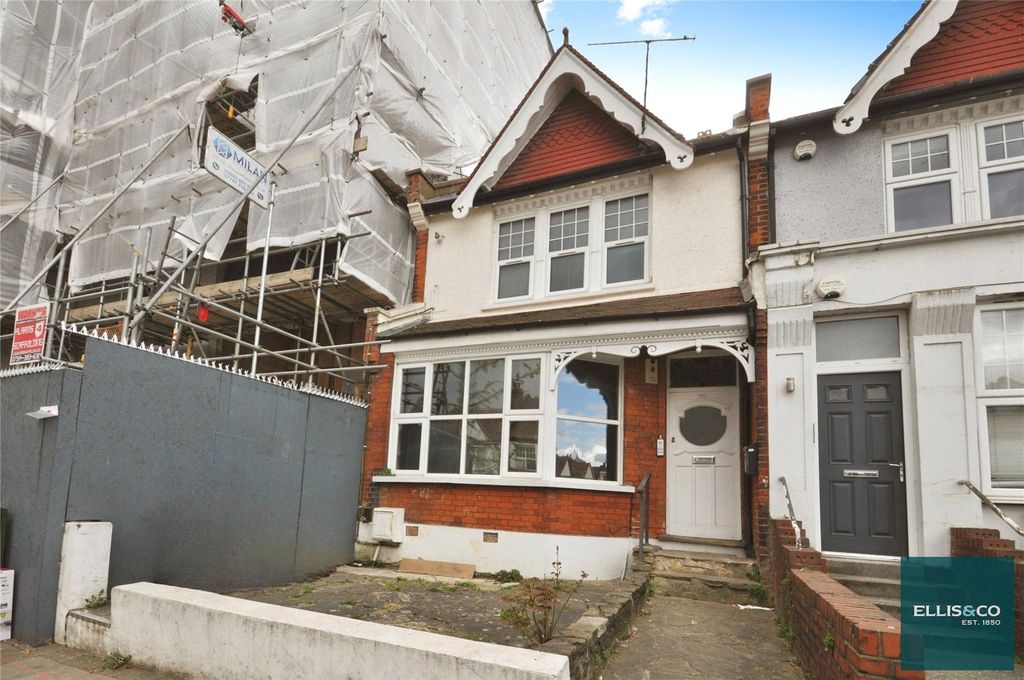 Property photo 3 of 9 Picture No. 32