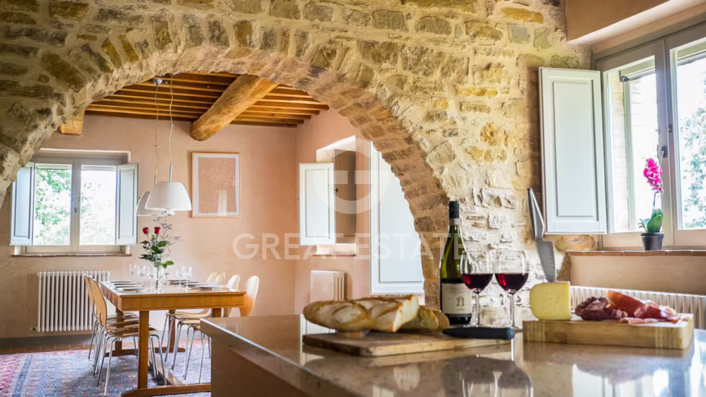 Property photo 2 of 45 Interiors