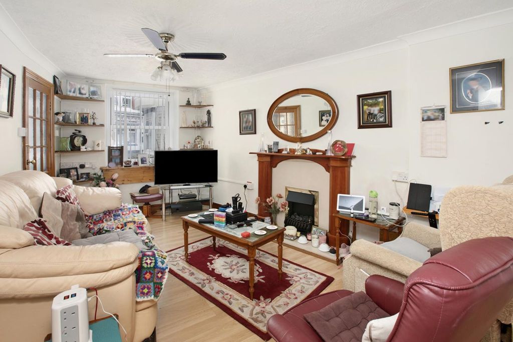 Property photo 3 of 15