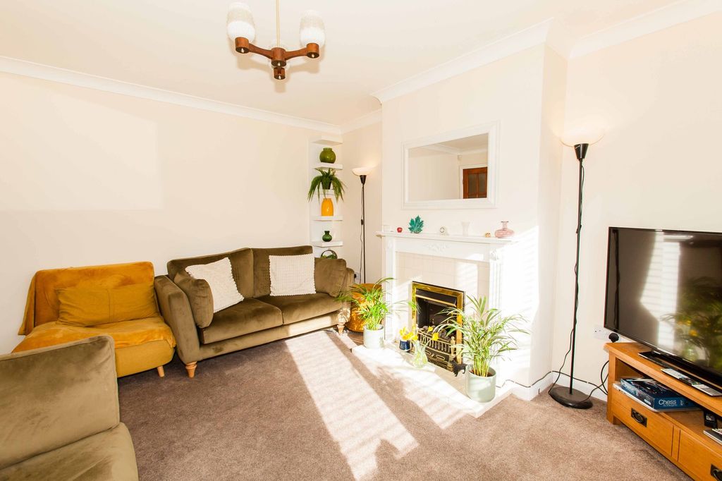 Property photo 3 of 29