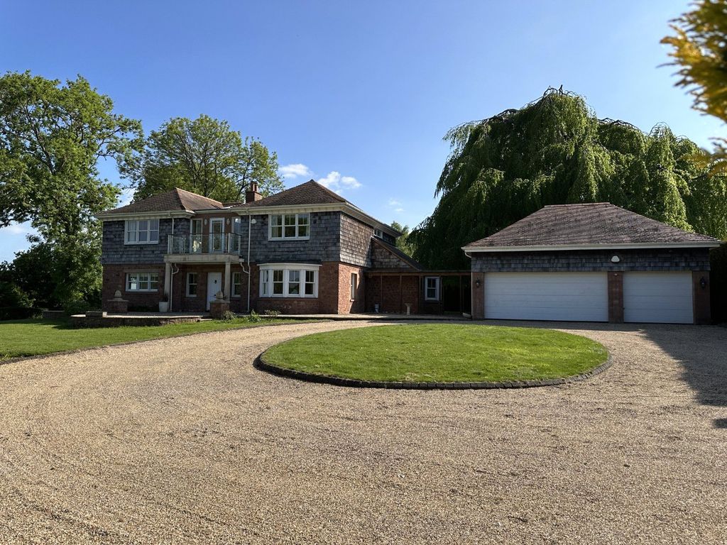 Property photo 1 of 33 Picture No. 02