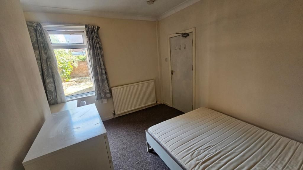 Property photo 2 of 3