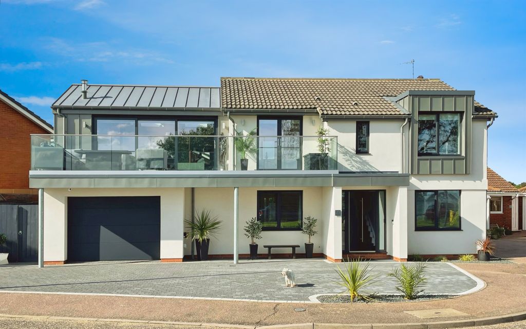 Property photo 1 of 31