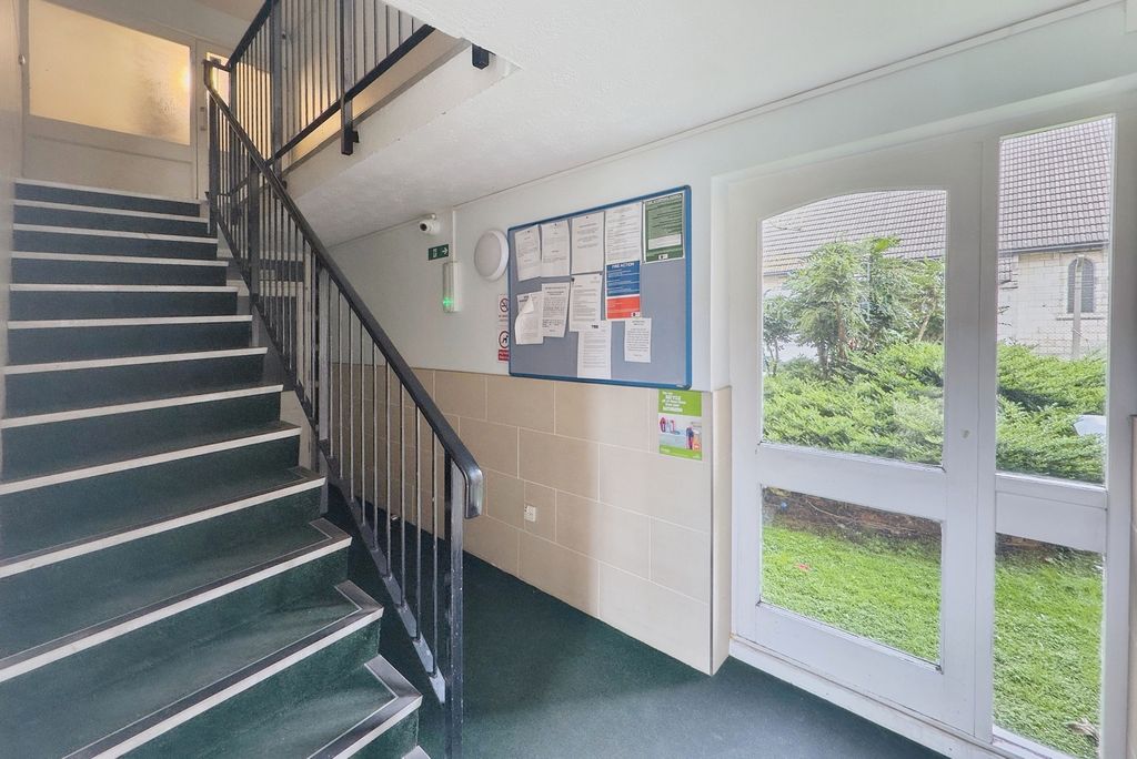 Property photo 2 of 19 Pbox-Img.Jpg