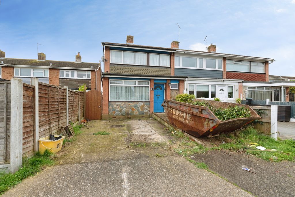 Property photo 3 of 18