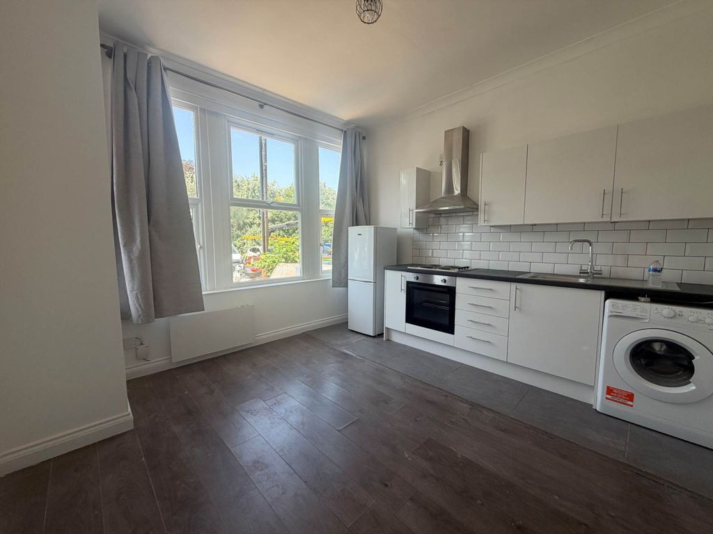 Property photo 1 of 4