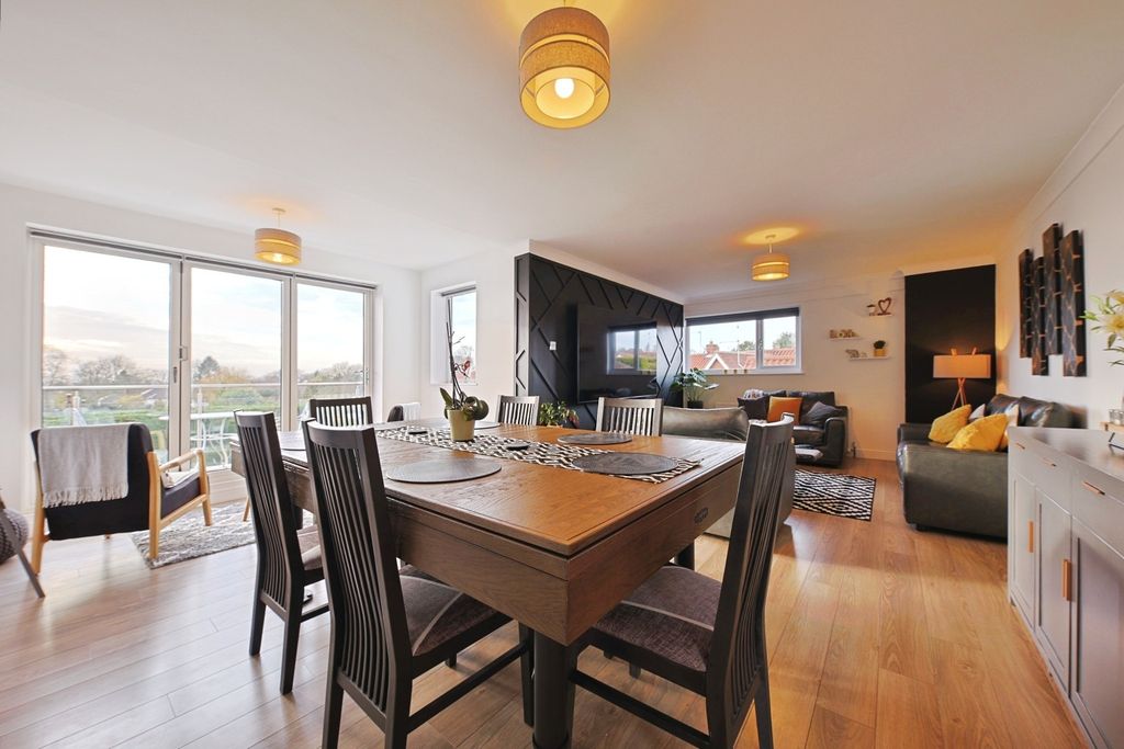 Property photo 3 of 29 4712239