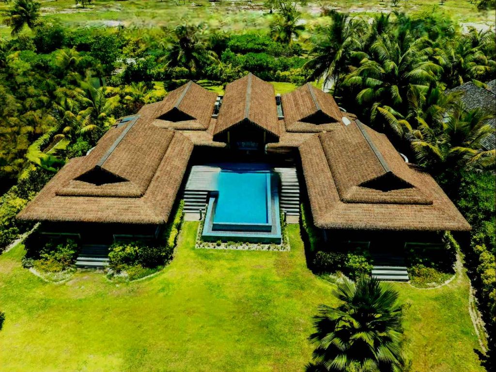 Property photo 2 of 36