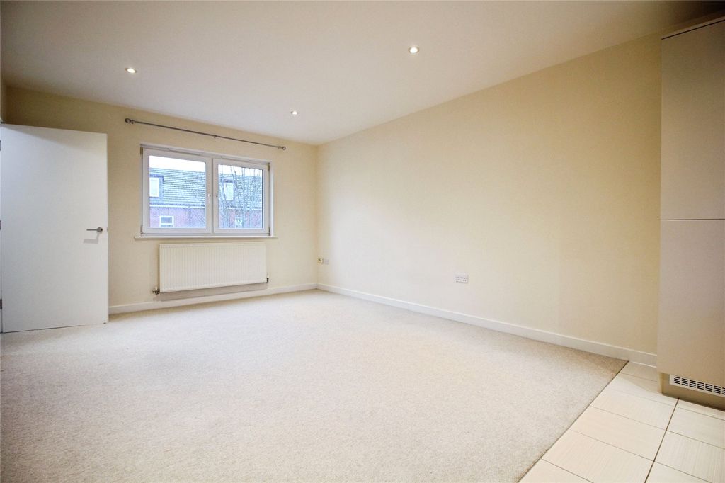 Property photo 3 of 10 Picture No. 16
