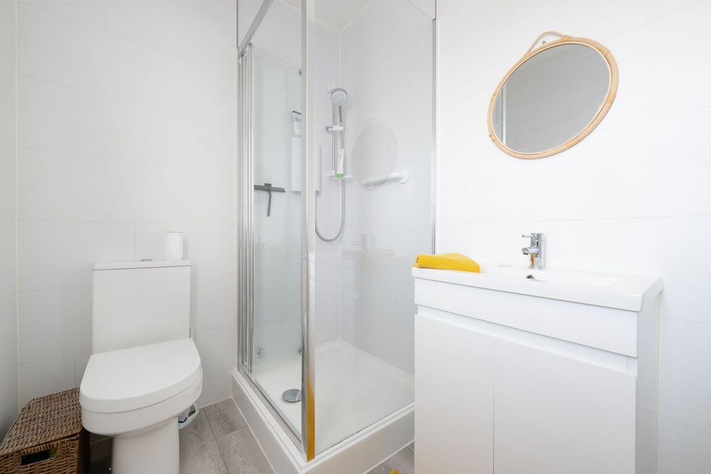 Additional image 17 of 3 bed end terrace house for saleHollybush Lane, Port Glasgow PA14