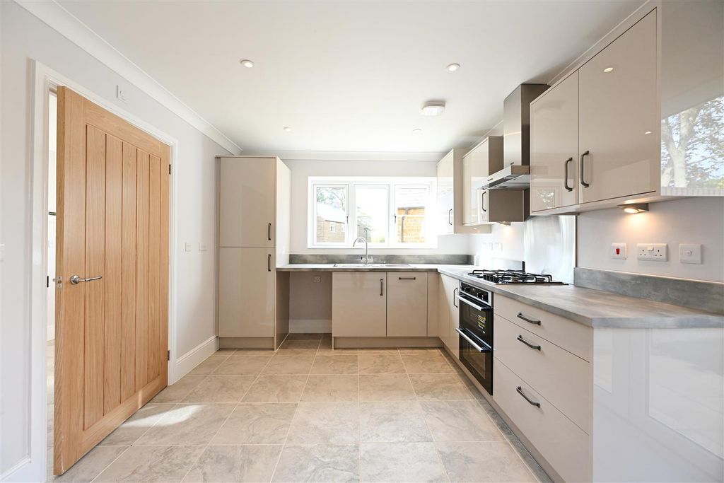 Property photo 1 of 17 Asp_0766.Jpg