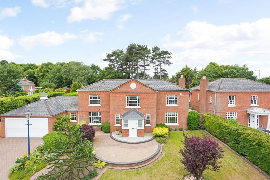 Property photo 1 of 47 4865424