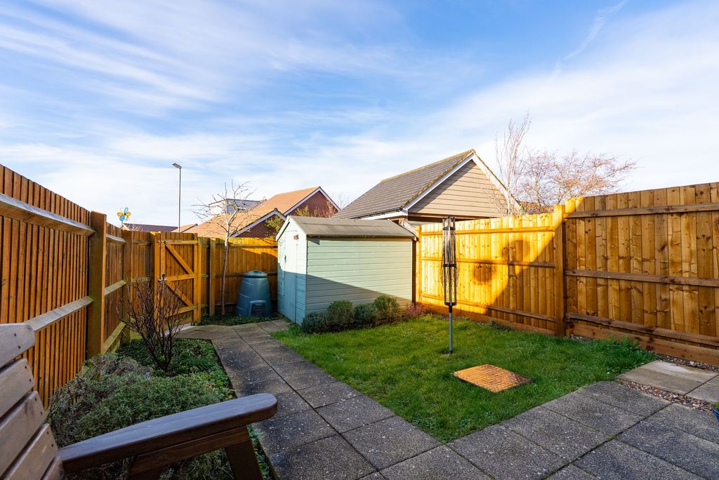 Property photo 2 of 21