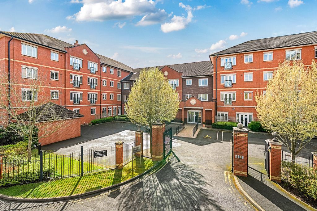 Property photo 1 of 15