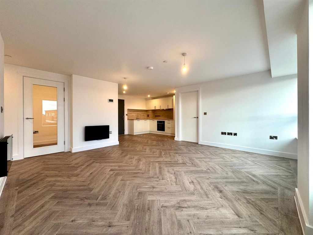 Property photo 1 of 16 Lounge Pic 2.Jpeg