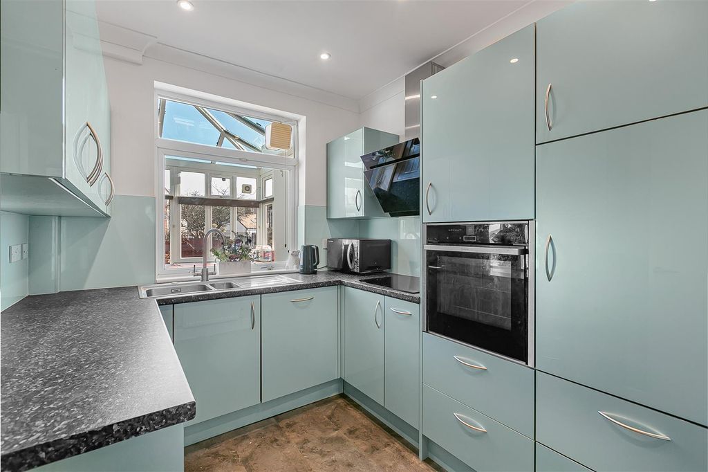 Property photo 3 of 15 3_74081.Jpg