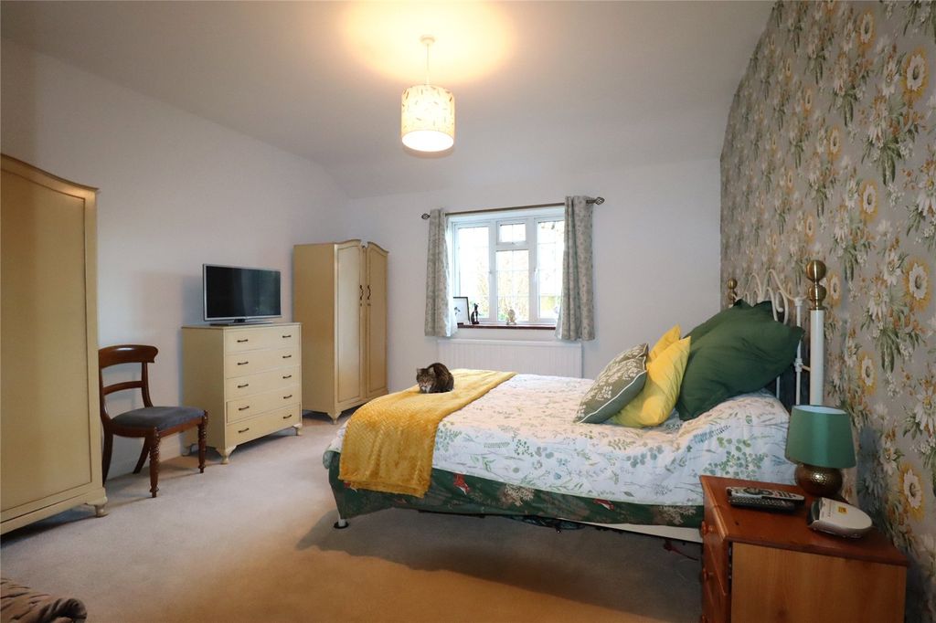 Property photo 3 of 22 Picture No. 34