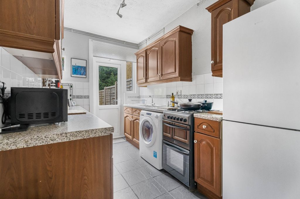 Property photo 3 of 9 Picture No. 20