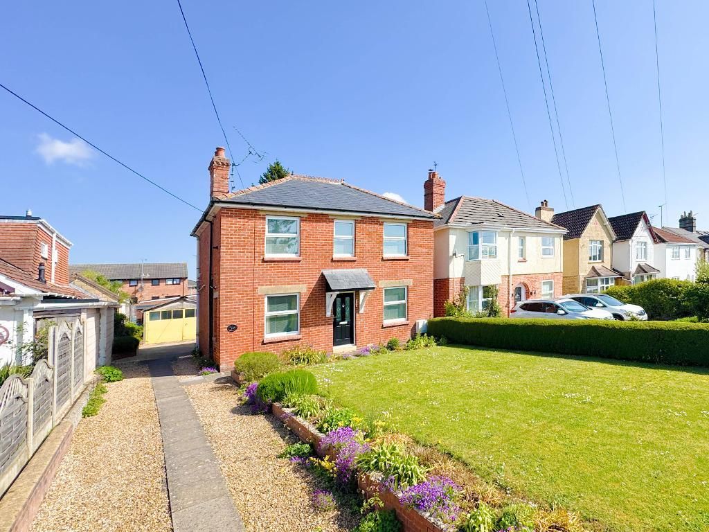 Property photo 1 of 32