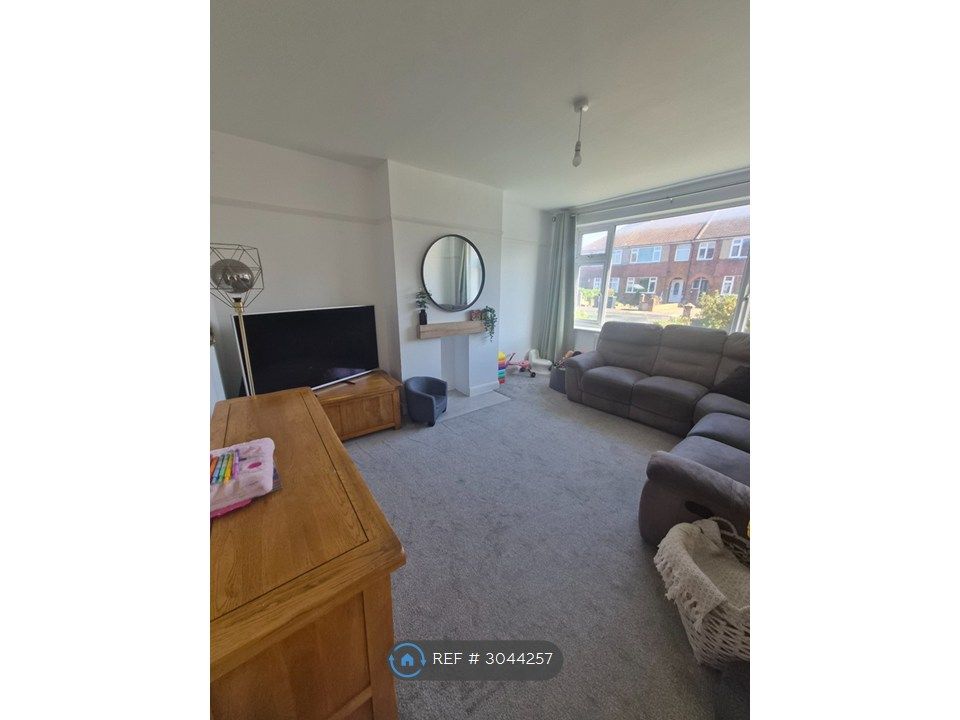 Property photo 3 of 25