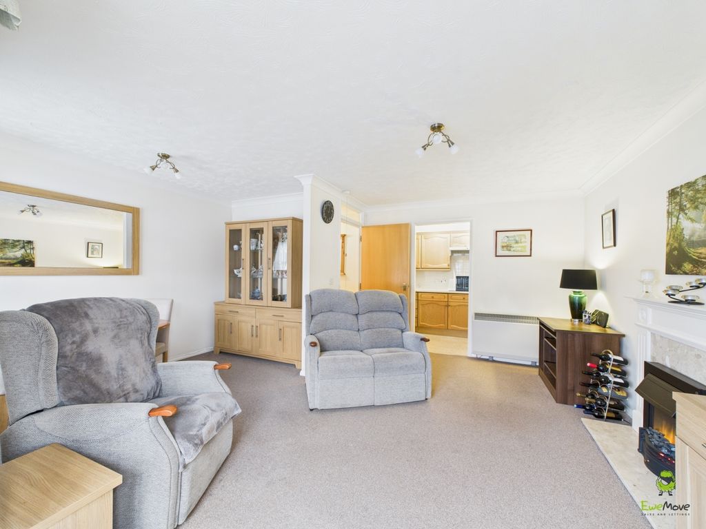 Property photo 3 of 8 Presented By Robert At Ewemove Bexleyheath And Dar