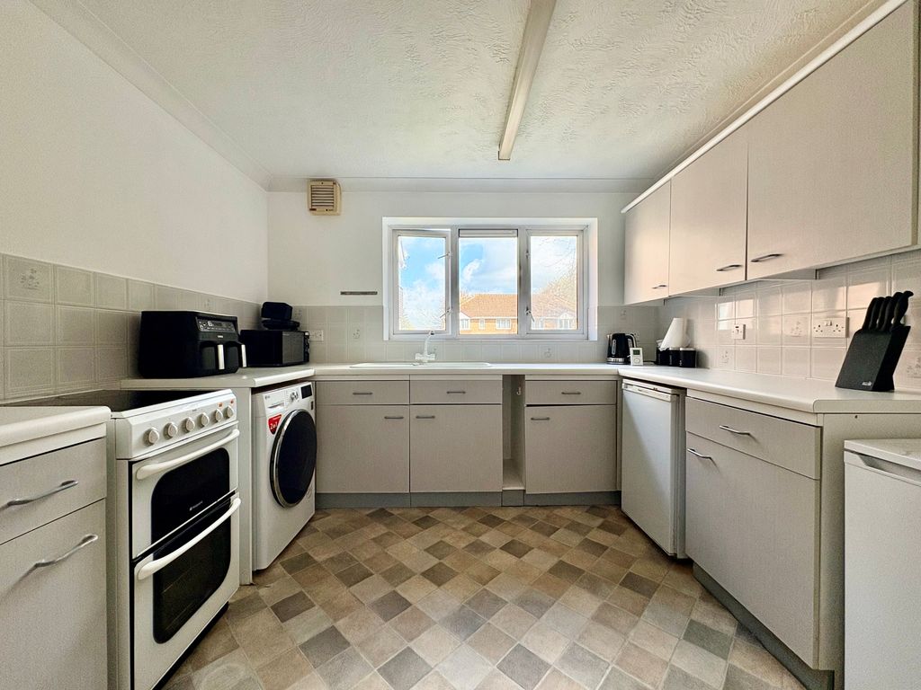 Property photo 3 of 9