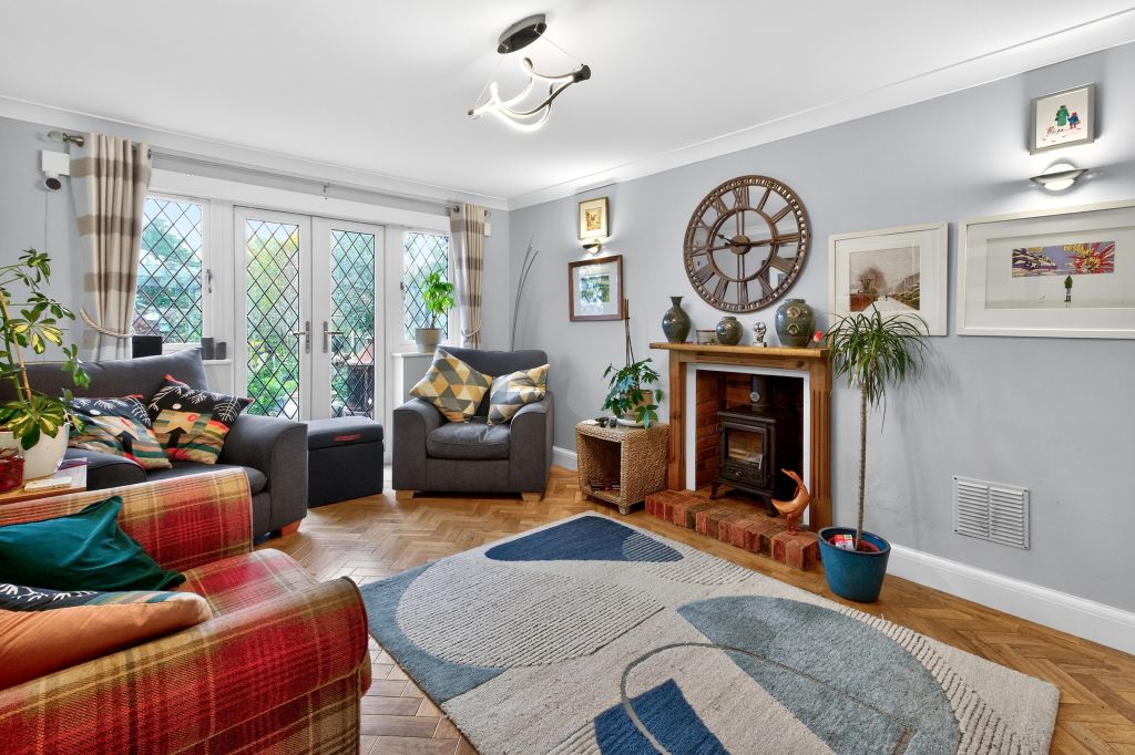 Property photo 2 of 20