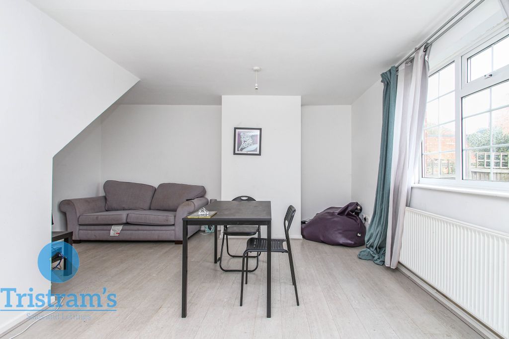 Property photo 3 of 17 Img_7889