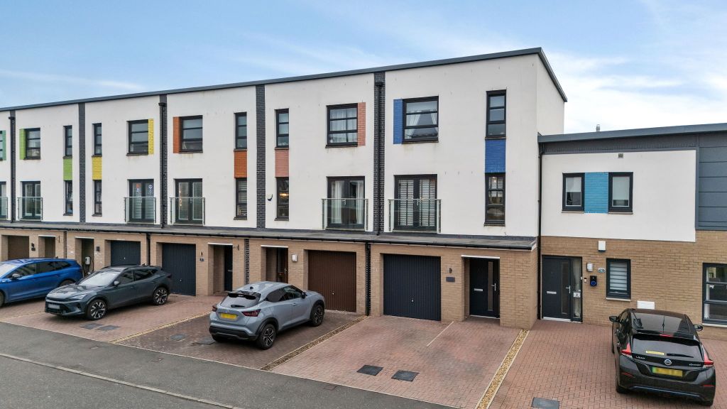 Property photo 1 of 33