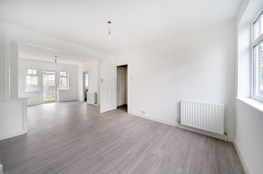 Property photo 2 of 14 Reception/Dining