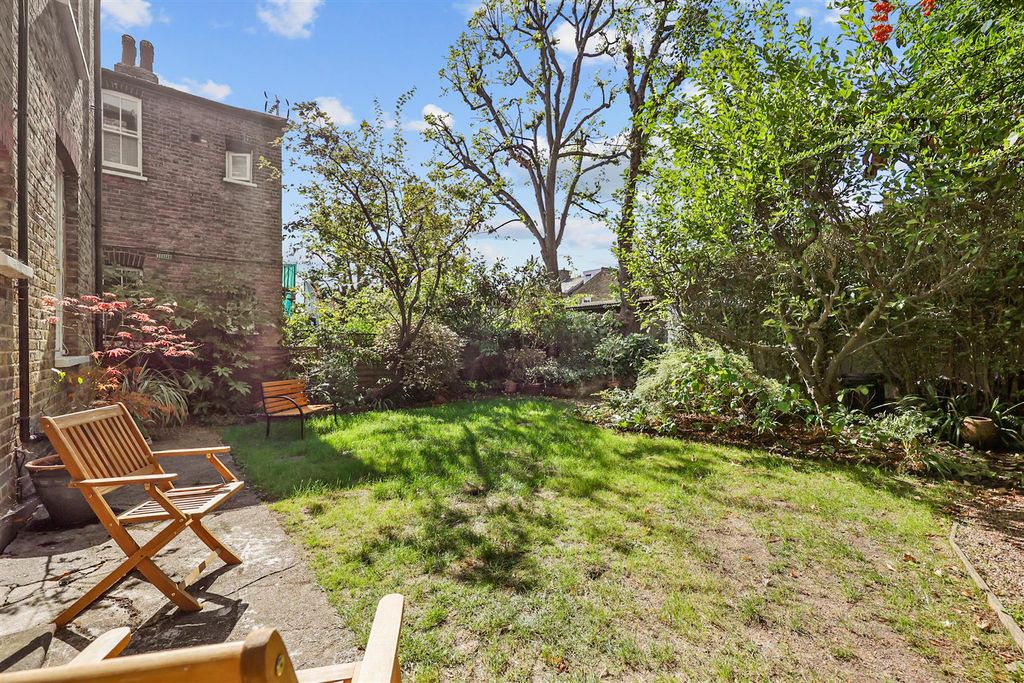 Property photo 3 of 13