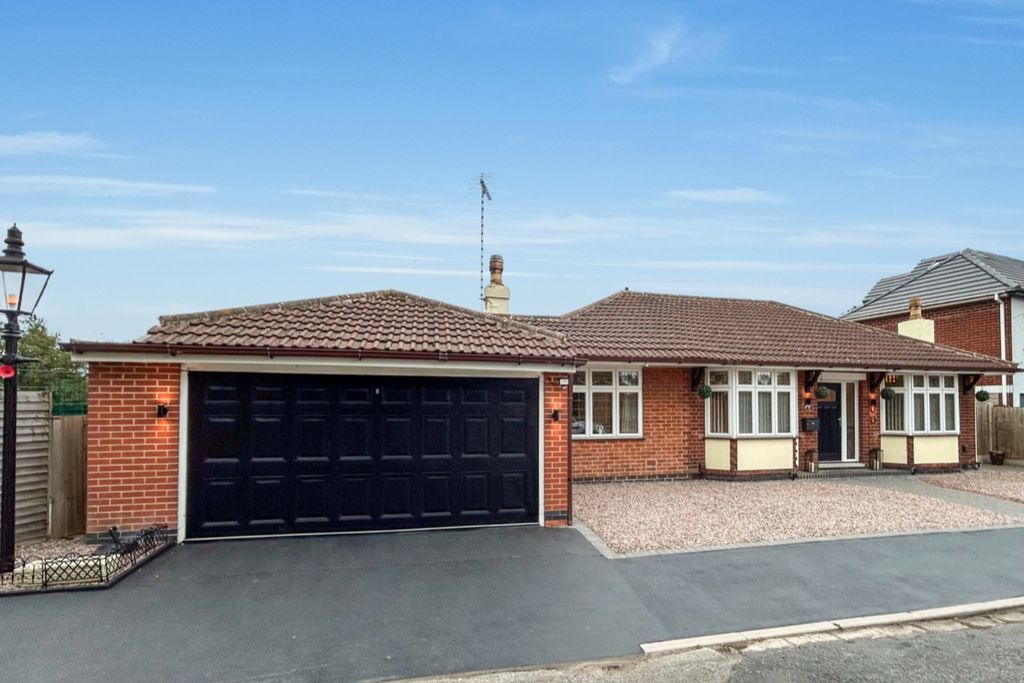 Property photo 1 of 16 Hill-View-04