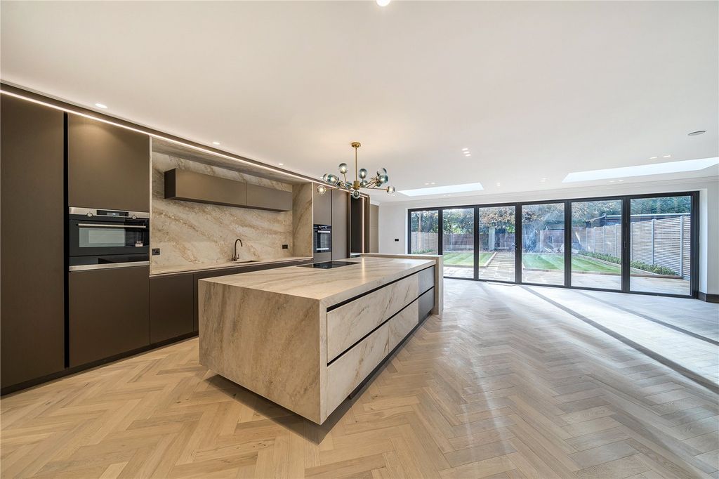 Property photo 2 of 20 Picture No. 01