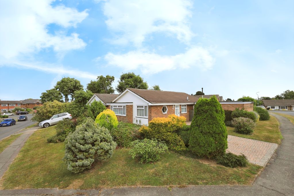 Property photo 3 of 17 Img_6005