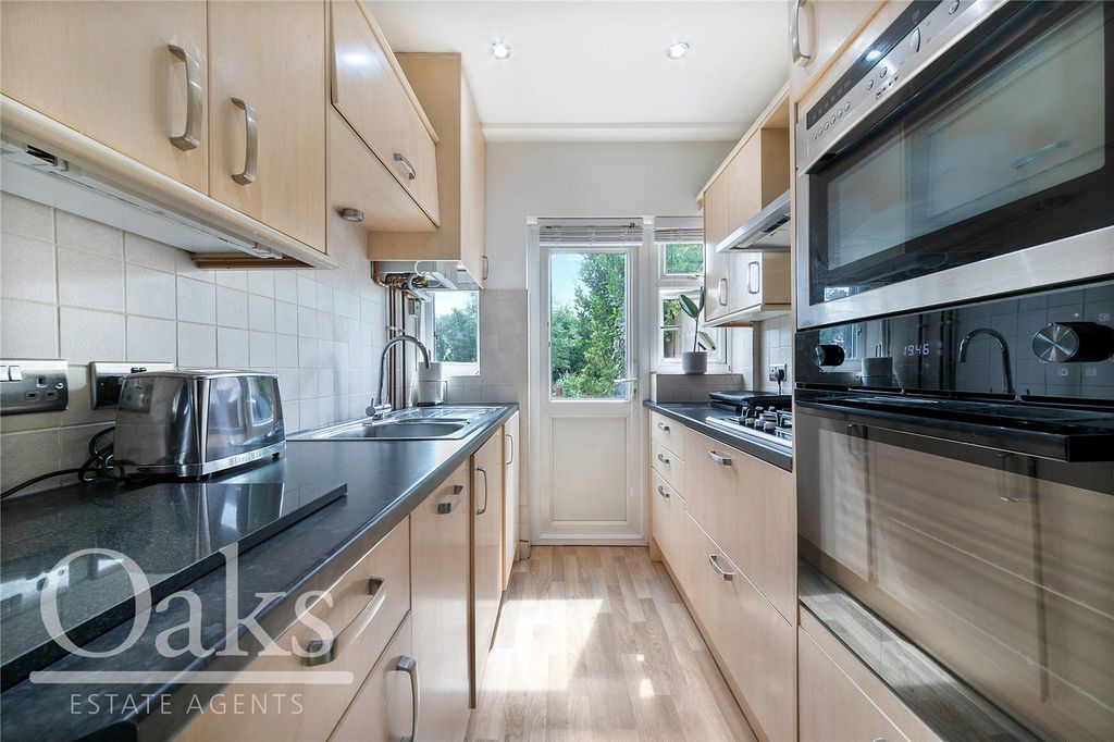 Property photo 3 of 12 Picture No. 04