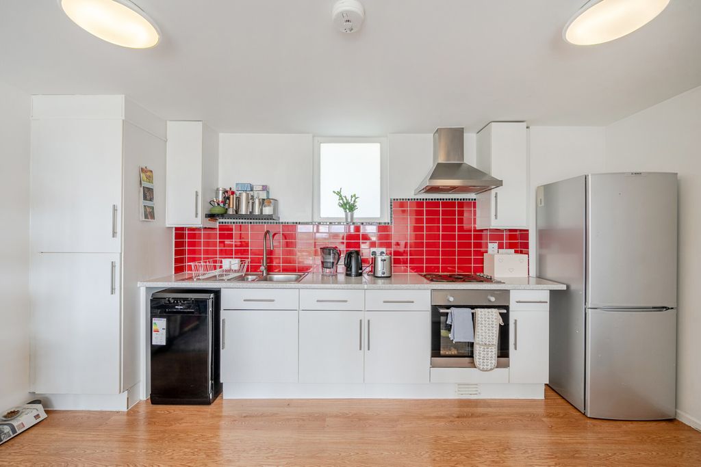 Property photo 2 of 21 1457858-12-6A05d7...