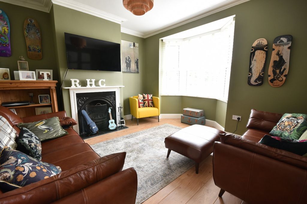 Property photo 2 of 17 Picture No. 03