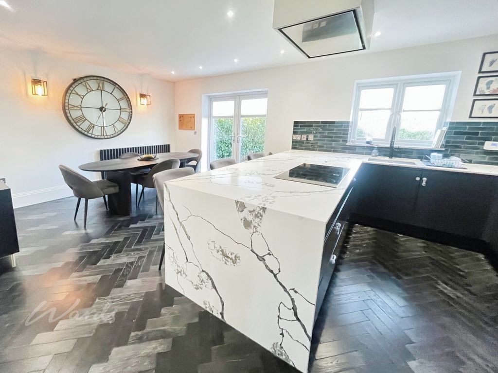 Property photo 2 of 24 1